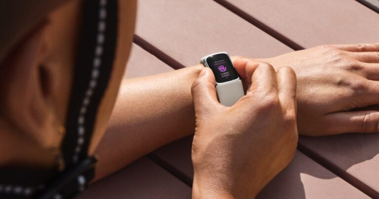 The Fitbit Cost 6 is a health tracker and smartwatch hybrid