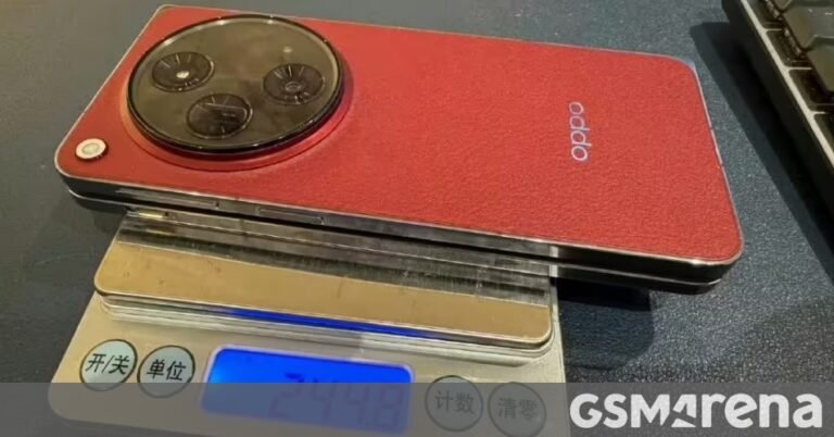 The Oppo Discover N3 weight and thickness measured in stay photographs