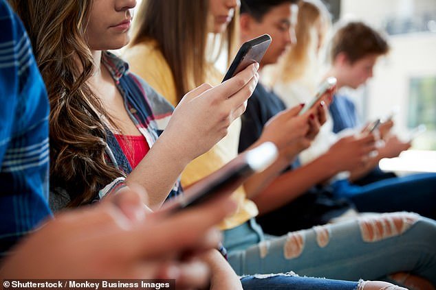 MOLLY KINGSLEY: Why has the ban on smartphones in faculties taken so lengthy? Our kids’s focus, drive and a focus is being slowly destroyed