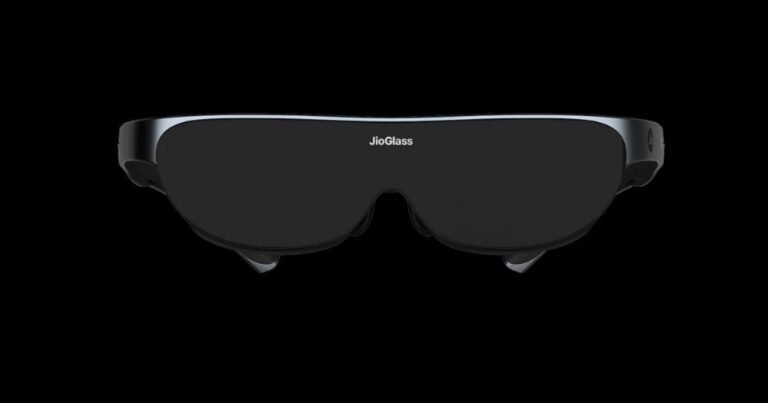 Reliance JioGlass With AR And VR Mode Lets You Watch Smartphone Content material On 100-inch Display screen: What Is It, How It Works