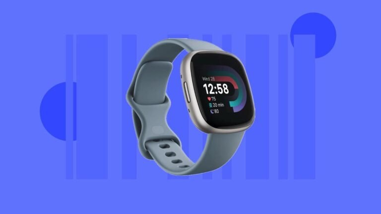 This Fitbit Versa 4 Smartwatch Is a $150 Early Black Friday Steal