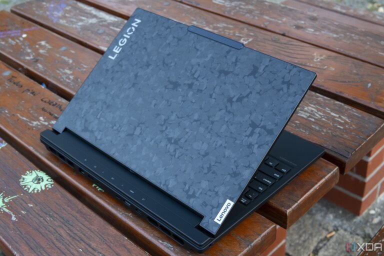8 of XDA’s favourite merchandise from October 2023